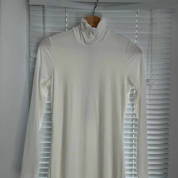 Dress - Picture 6 of 11